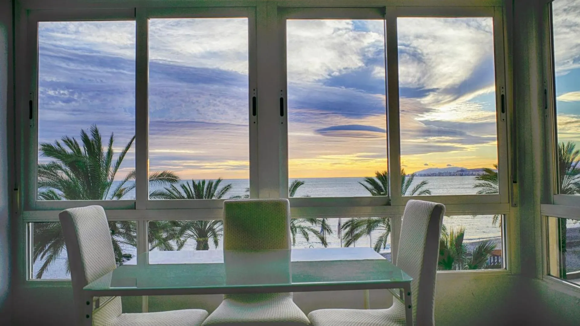 Apartamento Estudio sol y playa Algarrobo Costa